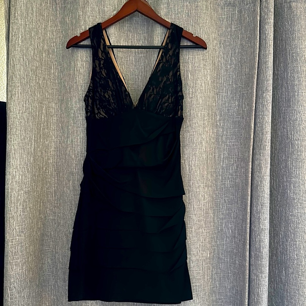 Beautiful Black and Lace Dress 🖤